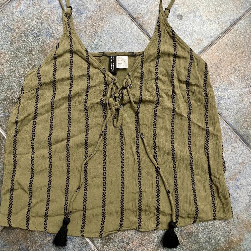 Dark green crop top, H&M, size 6.